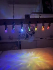 Křišťálová (čakrová) postel dřevěná závěsná